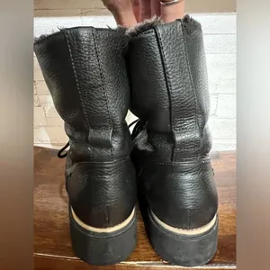 Clarks Womens Sharon Pearl Boots. Fuzzy, comfortable and warm. Size 9 thumbnail 8