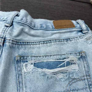 American Eagle Distresse Mom Jean Shorts thumbnail 4