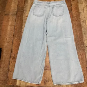 Old Navy Women's Light Denim Mid-Rise Baggy Wide Leg Jeans Sz 10 Busted Skater thumbnail 6