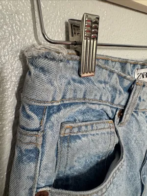 ZARA Light Wash High-Waisted Mom Jeans Tapered Leg - Size 4 (EUR 36) thumbnail 3