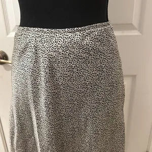 SIENNA SKY size small cheetah print skirt thumbnail 2
