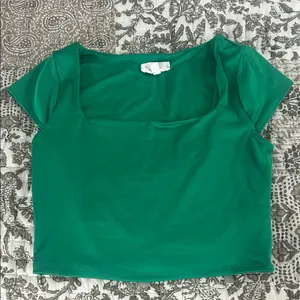 Live in the moment Green Women's Top size M thumbnail 2