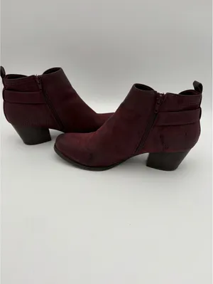 Baretraps Women's Size 10 M Burgundy Ankle Boots Buckle Detail Dr Scholls Insole thumbnail 2