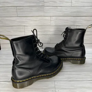 Dr. Martens Women's 1460 Smooth Leather Lace Up‎ Combat Boots in Black Size 8 thumbnail 4