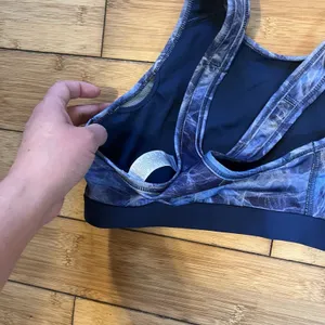Nike Women’s Dri-Fit Blue Swirl Patterned Sports Bra Size Medium EUC thumbnail 5