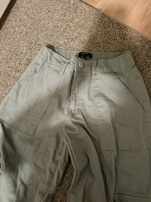 Forever 21 Pants Cargo Green thumbnail 4