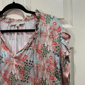 LOFT Garden Cinched Sleeve Ruffle Tie Neck Women’s XL Top Tan thumbnail 2