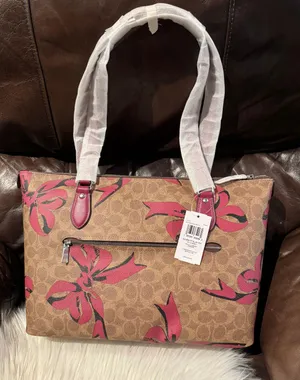 Coach NWT Gallery Tote Bag In Signature Canvas With Bow Print CZ174 thumbnail 2
