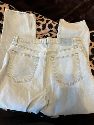 Abercrombie Curve Love Straight Leg Jeans thumbnail 6
