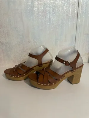 Old Navy Strappy Faux Leather Block Heels Sandals, Sz 10 thumbnail 2