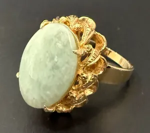 Vintage Gold-plated Jade Jadeite Stone Cabochon Cocktail Ring Size 6 thumbnail 1
