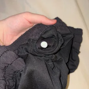 Lululemon Hotty Hot 4" shorts thumbnail 4