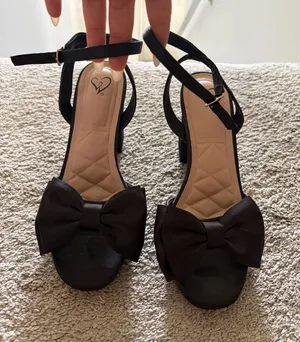 Windsor Heels Black thumbnail 1