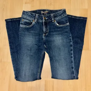 Wrangler Women's Retro Mae Bootcut Jeans thumbnail 2