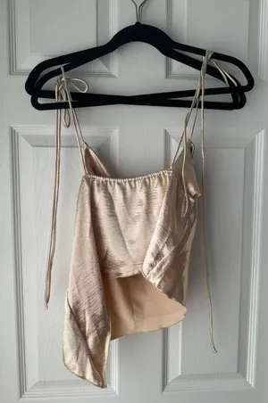 SHEIN Gold Top thumbnail 2