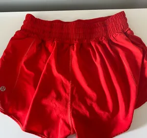 Lululemon Shorts Hot Low-Rise Hot Lined 2.5" thumbnail 1