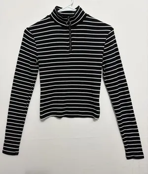 The Oct Tee Collection Size S Striped Mock Neck Zip Front Long Sleeve Top(A343)✨ thumbnail 1