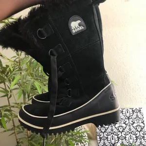 Womens Sorel Tivoli High II Waterproof Winter Rain Mid Calf Snow Boots black winter snow boots faux fur lining Size US 6 thumbnail 2