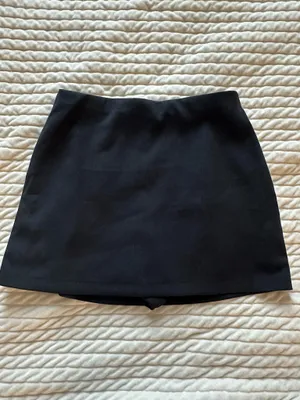 Abercrombie Scarlett Mini Skort thumbnail 2