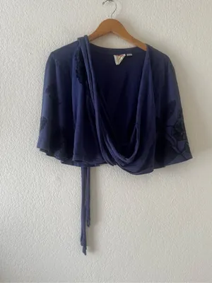 C Keer Anthropologie Blue Floral Wrap Kimono Top thumbnail 2