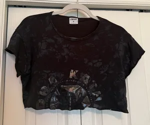 Gymshark Cropped Graphic Workout Tee thumbnail 1