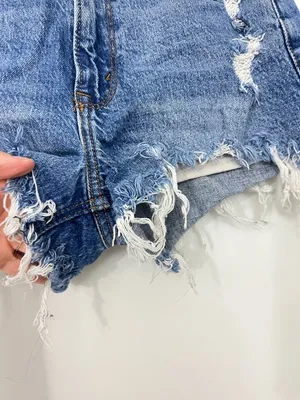 Abercrombie & Fitch Size 26 High Rise Mom Shorts Distressed Denim thumbnail 4