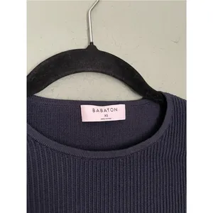 Aritzia Sculpt Knit Crew Cropped Longsleeve Size XS Navy Ribbed Ottoman Stitch thumbnail 5