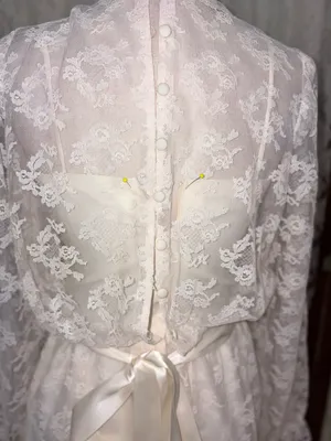 Beautiful Vintage 1960s/70s Ivory Lace Tea Length Wedding Dress thumbnail 7