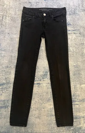 American Eagle Outfitters Black Super Stretch Skinny Jeans Size 4 SHORT thumbnail 1