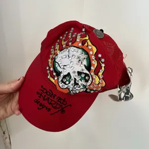 NWT Ed Hardy Red Skull With Fire Flames Rhinestone SnapBack Trucker‎ Hat Edgy thumbnail 5