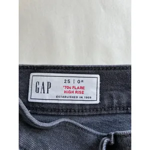 Gap 70s Flare High Rise Jeans Black Washed Patch Pocket‎ Denim Festival 25 0R thumbnail 3