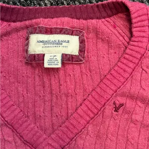 Y2K American Eagle Womens Sweater Small Pink Cable Knit V Neck Preppy thumbnail 2