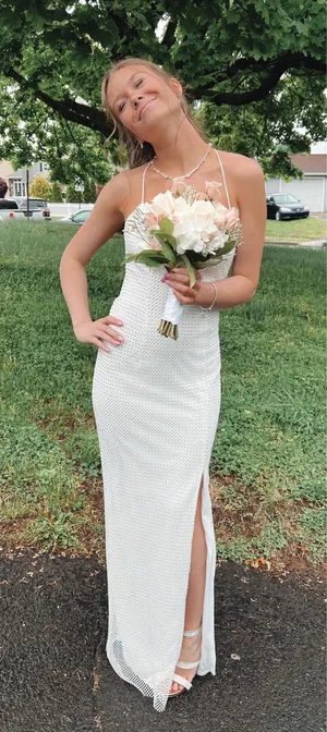 White prom sequin dress Size 0 thumbnail 1