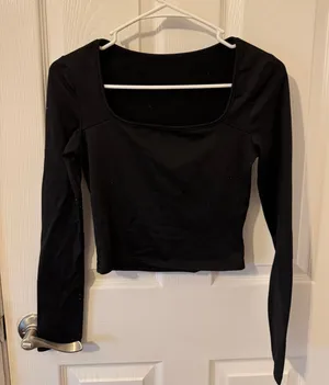 Black long sleeve thumbnail 1