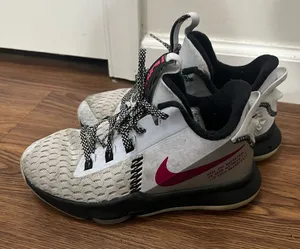 Nike Grey Fireberry Lebron Witness 5 GS Sneakers 3.5 Y/5 Women’s thumbnail 1