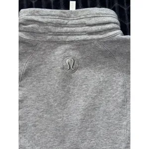 Lululemon Women's Gray Light as Warmth Jacket Full Zip Size 10 thumbnail 4