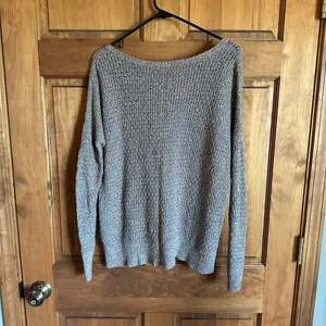 American Eagle Outfitters Gray V-Neck Knit Sweater Size Medium thumbnail 5