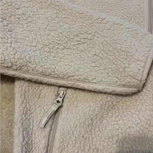 Aritzia TNA Polartec Sherpa thumbnail 3