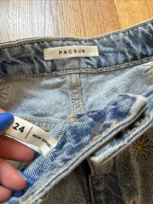 PacSun Light Blue Daisy Embroidered Denim Mom Shorts thumbnail 2