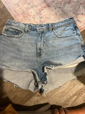 Abercrombie the mom High-Waist Light Blue Denim Cutoff Shorts thumbnail 5