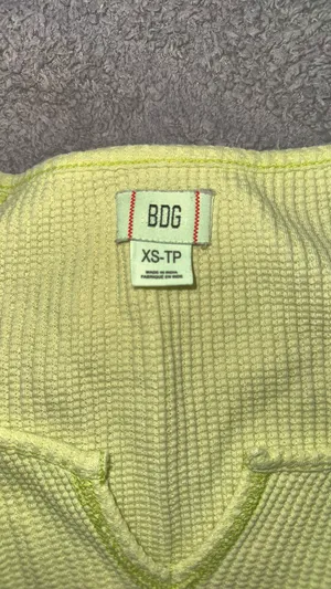 BDG Urban Outfitters Crop Top thumbnail 3