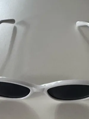 Amazon White Oval sleek trendy sunglasses thumbnail 3