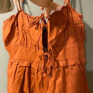 Forever 21 Auburn Woven Spaghetti Strap Tie Mini Dress Size Medium NWT thumbnail 8
