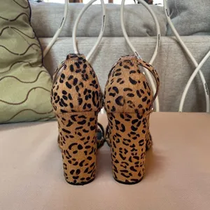 Steve Madden Carrson Real‎ Fur Sandal in Leopard Multi Size 7 thumbnail 6