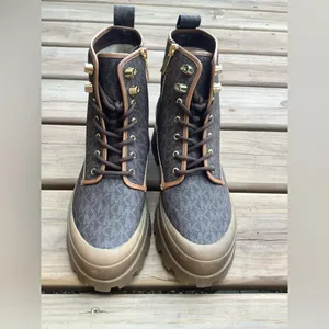Nice authentic Michael Kors combat booties 🤎🤎🤎 thumbnail 5