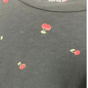PINK Victoria’s Secret Black Cherry Print Crop Tee size L thumbnail 4