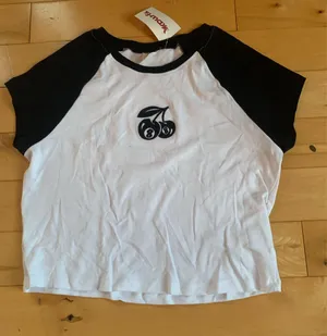TJ Maxx Crop Top thumbnail 1