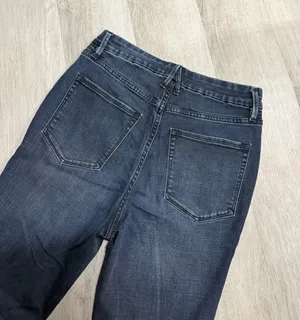 Good American high rise skinny jeans thumbnail 5