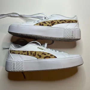 Puma Smash Platform V2 WMNS Size 8.5 Sneakers thumbnail 5