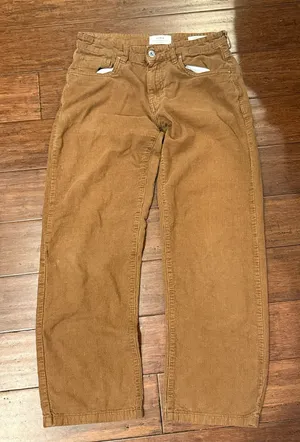Cotton On brown corduroy low rise straight leg jeans in a US 4 #lowrise #corduroy thumbnail 1